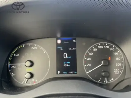 Photo 18 Toyota Yaris Hybride 116h Dynamic