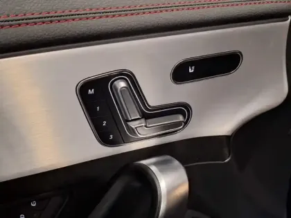 Photo 18 Mercedes CLA 200 d AMG Line 1186