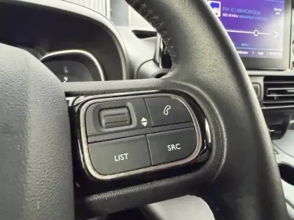 Photo 14 Citroën Berlingo M BlueHDi 100ch Feel Pack + GPS + Attelage