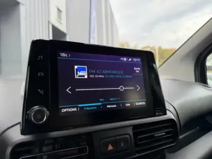 Photo 16 Citroën Berlingo M BlueHDi 100ch Feel Pack + GPS + Attelage