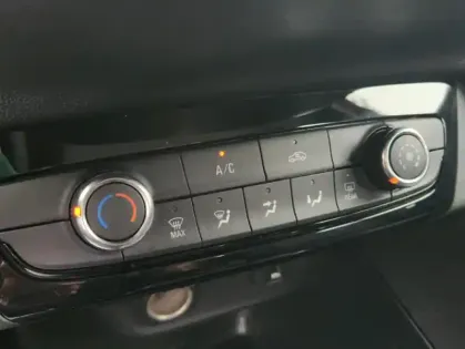 Photo 21 Opel Corsa VI 1.2 Turbo 100ch Edition Business