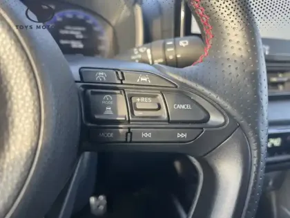 Photo 13 Toyota Yaris Hybride 130h GR SPORT