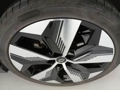 Photo 16 Renault Megane EV60 220 ch super charge Techno