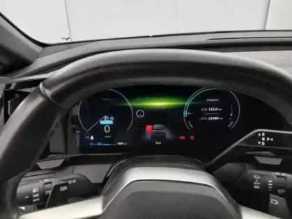 Photo 20 Renault Megane EV60 220 ch super charge Techno