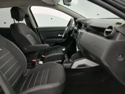 Photo 13 Dacia Duster Blue dCi 115 4x4 Prestige