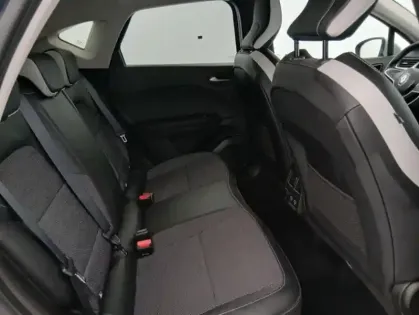 Photo 14 Renault Captur E-Tech 145 - 21 Intens