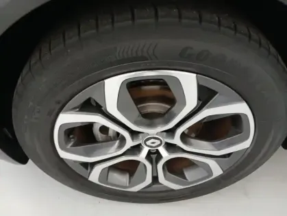 Photo 16 Renault Captur E-Tech 145 - 21 Intens