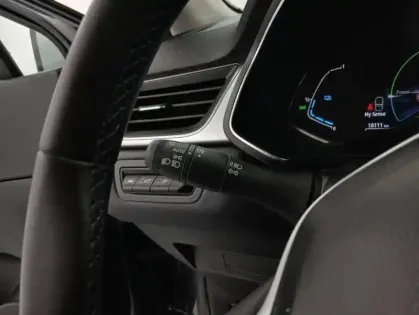 Photo 27 Renault Captur E-Tech 145 - 21 Intens