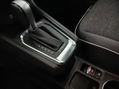 Photo 22 Renault Captur E-Tech 145 - 21 Intens