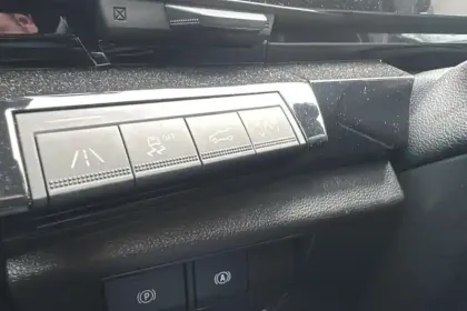 Photo 20 Renault Austral E-Tech hybrid 200 Iconic