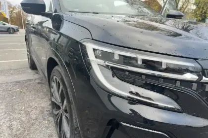 Photo 13 Renault Austral E-Tech hybrid 200 Iconic