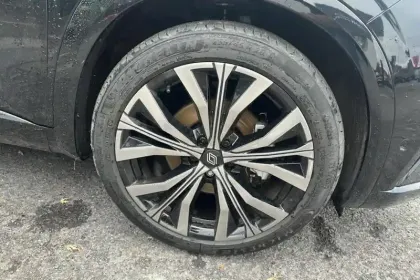 Photo 14 Renault Austral E-Tech hybrid 200 Iconic