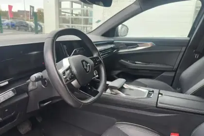 Photo 8 Renault Austral E-Tech hybrid 200 Iconic