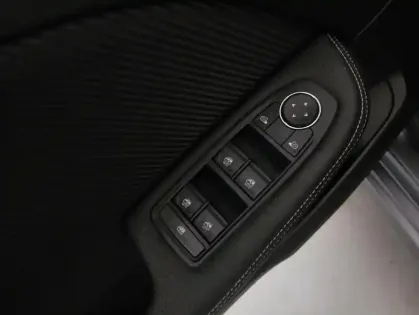 Photo 19 Renault Clio V E-Tech full hybrid 145 Engineered