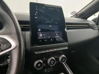 Photo 21 Renault Clio V E-Tech full hybrid 145 Engineered