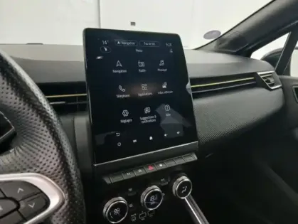 Photo 23 Renault Clio V E-Tech full hybrid 145 Engineered