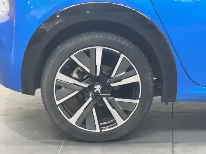 Photo 10 Peugeot 208  1.2 PureTech 100ch S&S GT EAT8