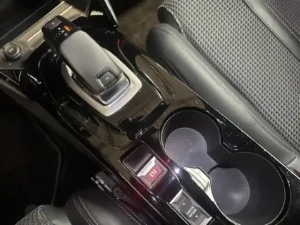 Photo 14 Peugeot 208  1.2 PureTech 100ch S&S GT EAT8