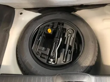 Photo 8 Peugeot 208  1.2 110  Allure EAT6 5p GPS Camera