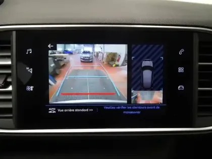 Photo 10 Peugeot 308  1.5 BlueHDi 130ch S&S Style