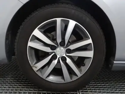 Photo 9 Peugeot 308  1.5 BlueHDi 130ch S&S Style