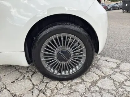 Photo 10 Fiat 500 Gén. II Ph1 MY22 Icône 3