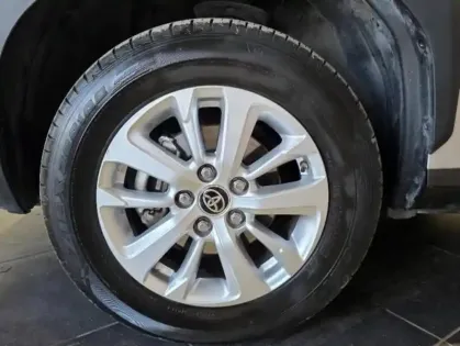 Photo 3 Toyota Yaris  Cross 116h Dynamic Business + Programme Beyond Zero Academy MY22