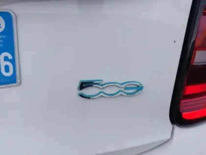 Photo 13 Fiat 500  e 118ch Icône