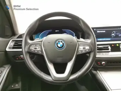 Photo 8 BMW Serie 3 Série 3 Touring 330eA 292ch Business Design