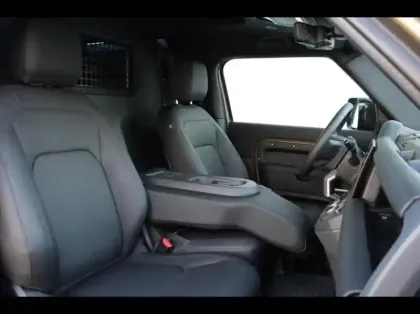 Photo 8 Land rover Defender  90 3.0 D250 Hard Top X-Dynamic SE