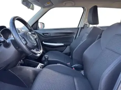Photo 6 Suzuki Swift  1.2 Dualjet Hybrid 83ch Avantage