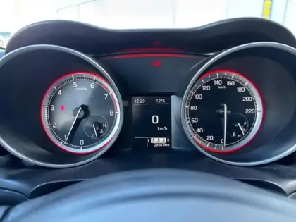 Photo 10 Suzuki Swift  1.2 Dualjet Hybrid 83ch Avantage