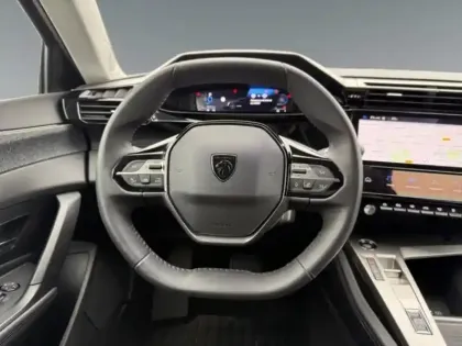 Photo 11 Peugeot 408  Hybrid 136ch Allure e-DCS6