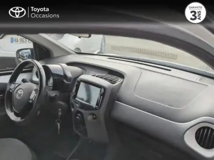 Photo 5 Toyota Aygo  1.0 VVT-i 72ch x-play 3p