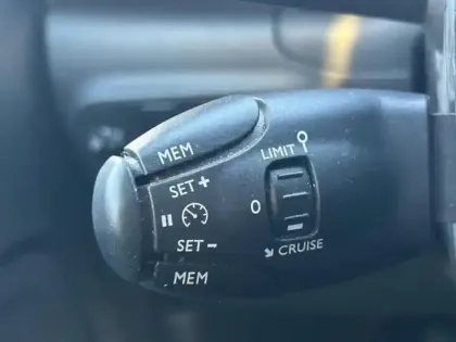 Photo 12 Citroën C3  1.2 PureTech 110ch S&S Shine EAT6