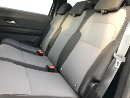 Photo 9 Dacia Jogger  1.0 ECO-G 100ch Extreme 7 places -24