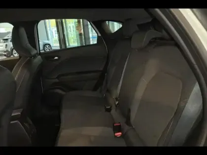 Photo 7 Renault Captur  1.6 E-Tech full hybrid 145ch Techno