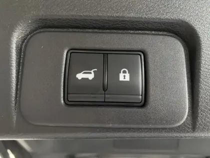 Photo 12 Nissan X-trail  e-4orce 213ch Tekna 7 places