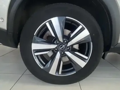 Photo 8 Nissan X-trail  e-4orce 213ch Tekna 7 places