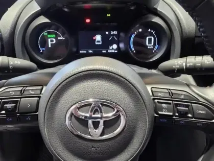 Photo 6 Toyota Yaris  Cross 116h Dynamic Business + Programme Beyond Zero Academy MY22