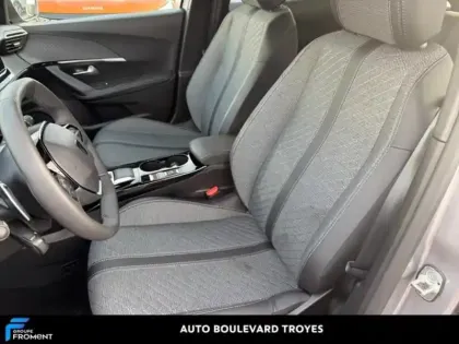 Photo 25 Peugeot 2008  1.2 Hybrid 145ch Allure e-DCS6