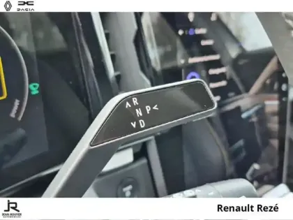 Photo 35 Renault Megane  E-Tech Electric EV60 220ch Iconic super charge -B