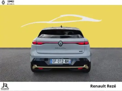 Photo 10 Renault Megane  E-Tech Electric EV60 220ch Iconic super charge -B