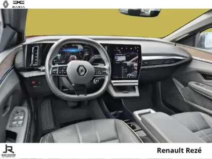 Photo 19 Renault Megane  E-Tech Electric EV60 220ch Iconic super charge -B