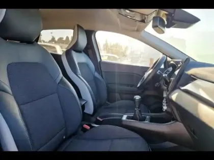 Photo 9 Renault Captur  1.3 TCe 140ch FAP Intens -21