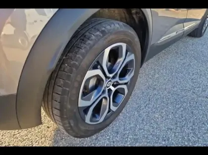 Photo 12 Renault Captur  1.3 TCe 140ch FAP Intens -21