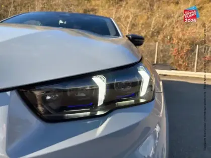 Photo 12 BMW Serie 5 M5 4.4 V8 PHEV 727ch