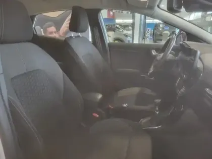 Photo 10 Ford Puma  1.0 Flexifuel 125 ch S&S mHEV Titanium