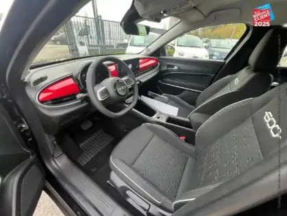 Photo 14 Fiat 600  e 156ch 54kWh Red Pack Style