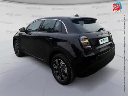 Photo 7 Fiat 600  e 156ch 54kWh Red Pack Style